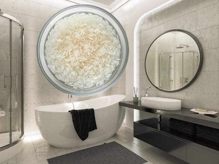 bol de riz dans la salle de bain